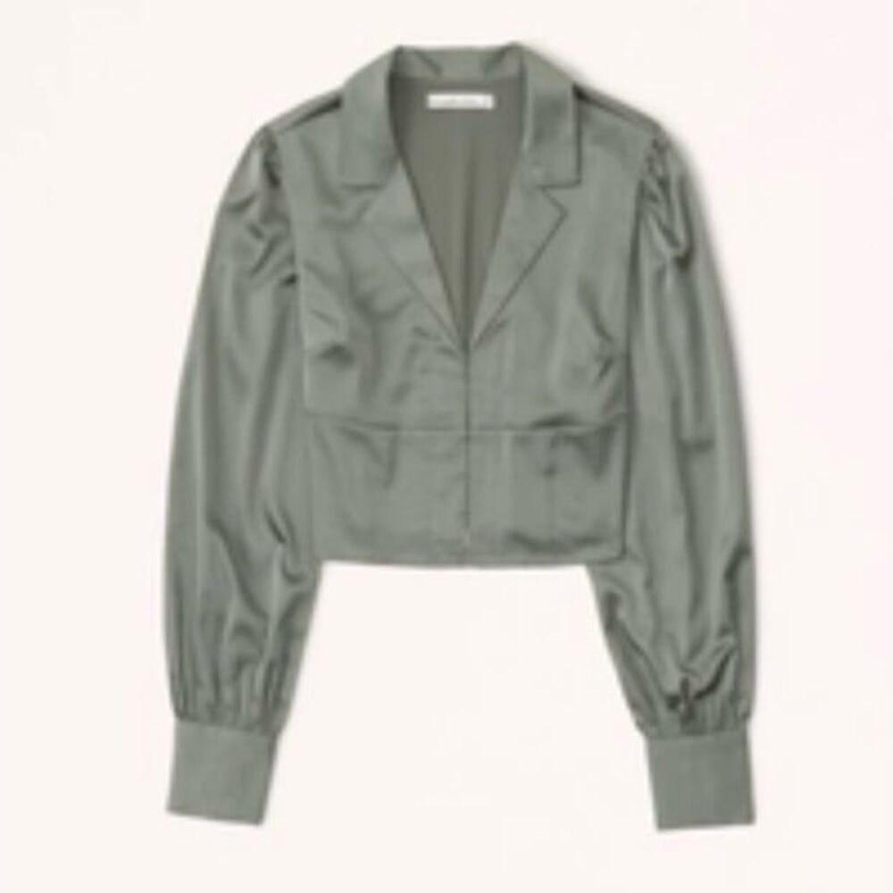 Abercrombie & Fitch Sage Green Satin Hook-and-Eye Cropped Blouse Size XS